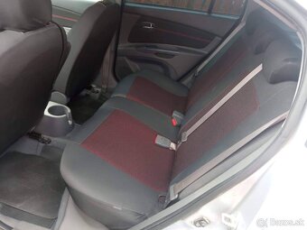 Kia Rio 1.4 - 9