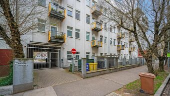 3 izb. byt s dvoma balkónmi a garážovým státím | IHNEĎ VOĽNÝ - 9