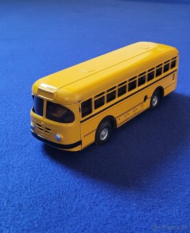 Kovap autobus Omnibus Bussing 1959 na klucik - 9