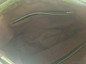 Úplne nová zelená kabelka: zabalené prvky - 9