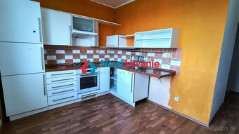 Na predaj 3-izb. byt v centre Nitry s dvoma lódžiami a nádhe - 9