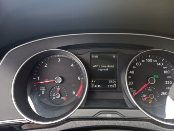 VW PASSAT B8 2,0TDI-2015-LED-ACC-HIGHLINE-PARK.ASIST-140KW - 9