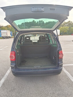 VW Sharan r. 2009 1,9TDI 85kw, 115k , 7miestny - 9