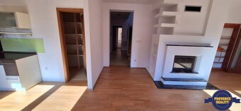 PREDAJ : 6 - izbový rodinný dom s pozemkom 680 m2 - KOMÁRNO, - 9