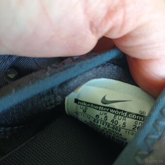 Predám botasky Nike v.40,5 - 9