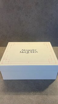 Alexander McQueen - 9