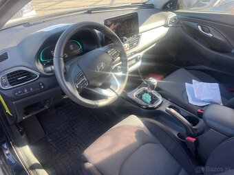 Hyundai i30 1.5 DPI POJAZDNÉ, 2025, NAVI, 2tkm, 74 kw - 9