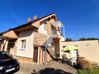 Rodinný dom so super polohou 2 perfektné bytové jedno… - 9