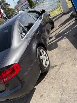 Predám audi a4 b8 2.0tdi 105kw - 9