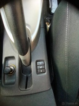 Auris 1,6 valvematic - 9