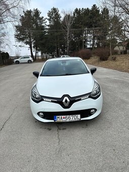 Športové auto Renault Clio - 9