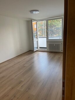 Prenájom 2- izbového bytu L.Svobodu 6 - 9