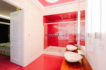 | Veľkometrážny luxusný 3 izbový byt v historickom centre me - 9