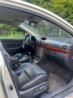 TOYOTA AVENSIS 2.2D - 9