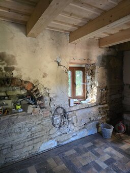 Chalupa v peknom a tichom prostredí v blízkosti Starej Turej - 9