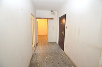 Na predaj 3 izb, 82m2, p.2/3, ul. Bystrého, pôvodný stav, ih - 9