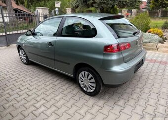 Seat Ibiza 1,2i Nová STK serviska benzín manuál 47 kw - 9