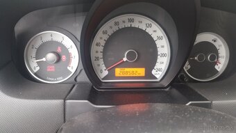 Kia ceed 1,6 benzín výkon 93kw r.v.2008 - 9