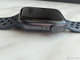 Apple watch SE 44mm - 9
