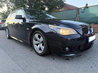 BMW 535d e61, Čr, 2. majitel, kombi, panorama atd - 9