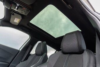 Peugeot 2008 GT-Line V ZÁRUKE - 9