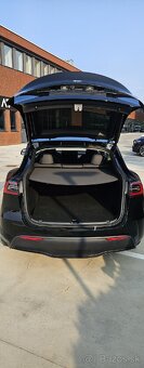 Tesla Y 2024 - 9