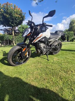 Ktm duke 790 - 9