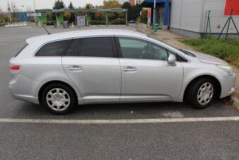 Toyota Avensis - 9