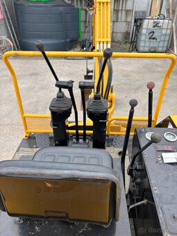 Komatsu PC-10-6 - 9