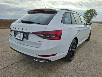 Škoda Superb Combi Sportline 4x4 2.0 Tdi DSG - 9