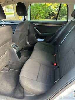 Škoda octavia combi scout - 9