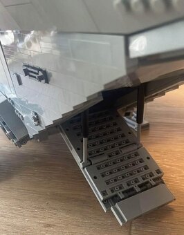 The Razor Crest Star Wars 75331 Kantina Mos Eisley 75290 - 9