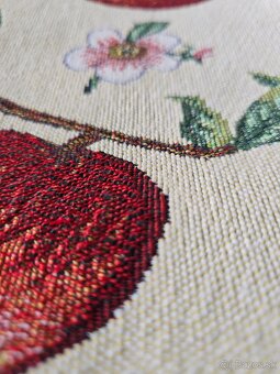 Jabĺčkove prestierania - 9