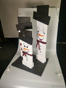 Drevený snehuliak - vianočná dekorácia - 9