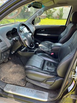 Toyota Hilux 3.0 D4D Invincible ,,REZERVOVANÁ,, - 9