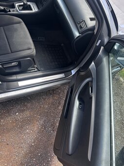Audi A4b7 - 9