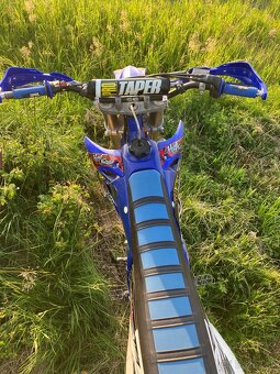 Yamaha YZF 450 - 9