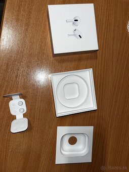 Apple AirPods 2 Pro - 9