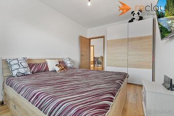 Krásny 5 izbový dom na predaj, Slovenský Grob - 9