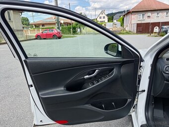 Hyundai i 30 combi 1,5 T-GDI 117kW 48V Mild Hybrid Family - 9