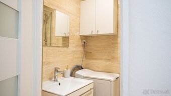 REZERVOVANÉ - Predaj | moderný 2,5i byt | zariadený |balkón - 9