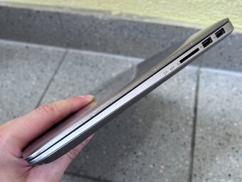 ASUS Zenbook UX310U / i3 7100U / 8GB RAM /2x HDD /13.3" FHD - 9