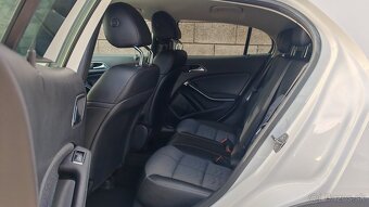 Mercedes - Benz GLA 180 - 9