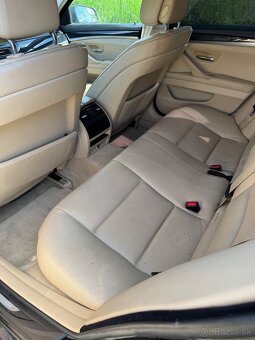 BMW F11 2011 530d 248t km 3.0d Automat kůže nové přední brzd - 9