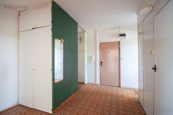 Pôvodný stav - Veľký 2i 68m2 + loggia na sídlisku Roveň - 9