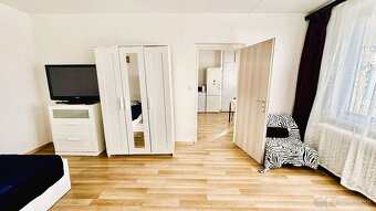 Zvolen, Štefánika – zrekonštr. 1-izb. byt, 2 balkóny, 38 m2 - 9