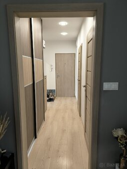 Prenájom 3-izbového bytu SNP - 9