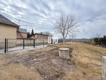 REZERVOVANÉ 3 izbový rodinný dom - kompletná rekonštrukcia - - 9