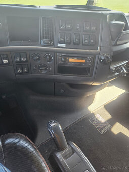 Tahač volvo FH16 700 6x4 r.v.2013 automat,hydraulika - 9