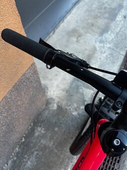 Detský bicykel Specialized - Modrý a Ružový - 9